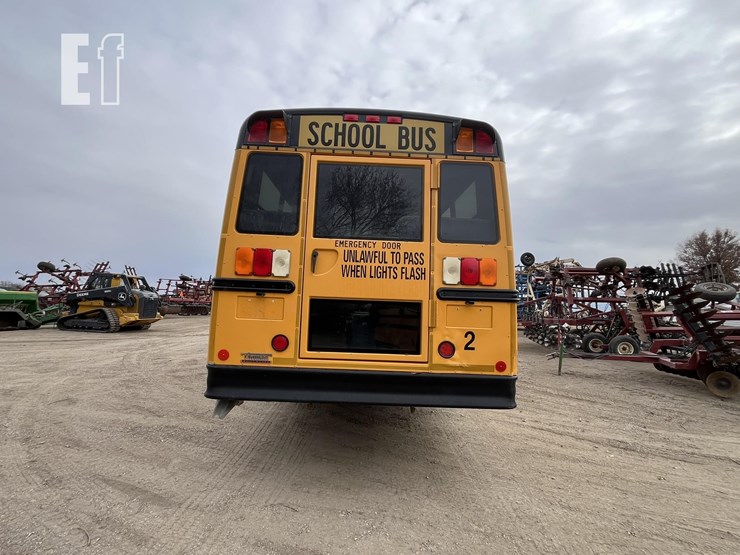 2014-thomas-saf-t-liner-c2-image-5