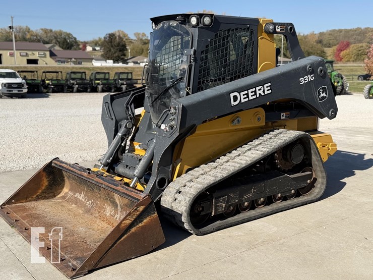 2017-deere-331g-image-1