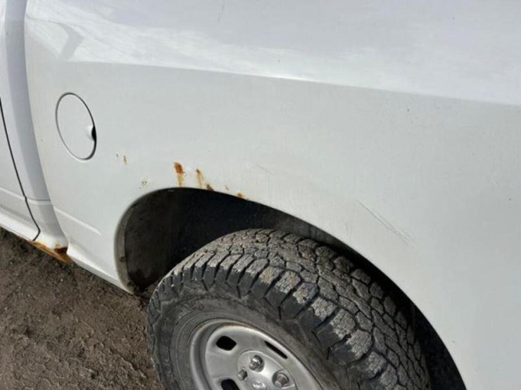 2016-dodge-1500-image-35