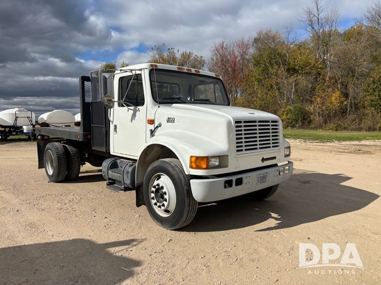 2000-international-4700-image-1