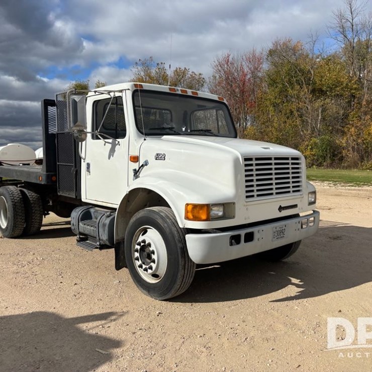 2000 INTERNATIONAL 4700