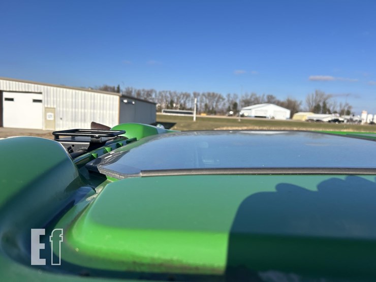 2021-john-deere-6175m-image-43