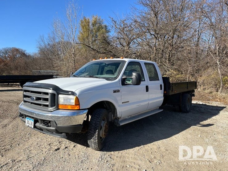 ford-f550-xl-image-1