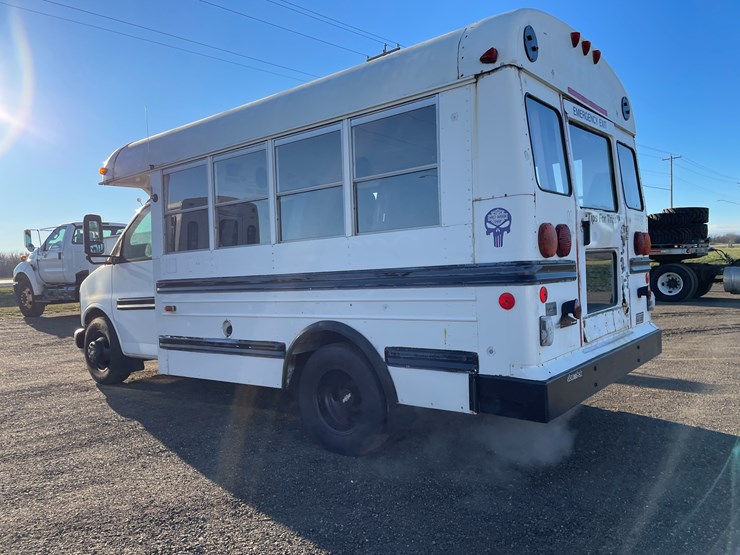 #1071-•-1999-chevy-short-bus-(has-wi-title)-image-7