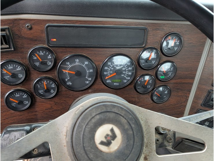 western-star-4700sb-image-27