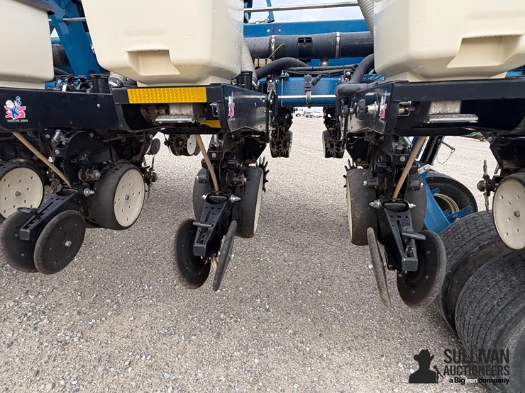 kinze-3800-image-17