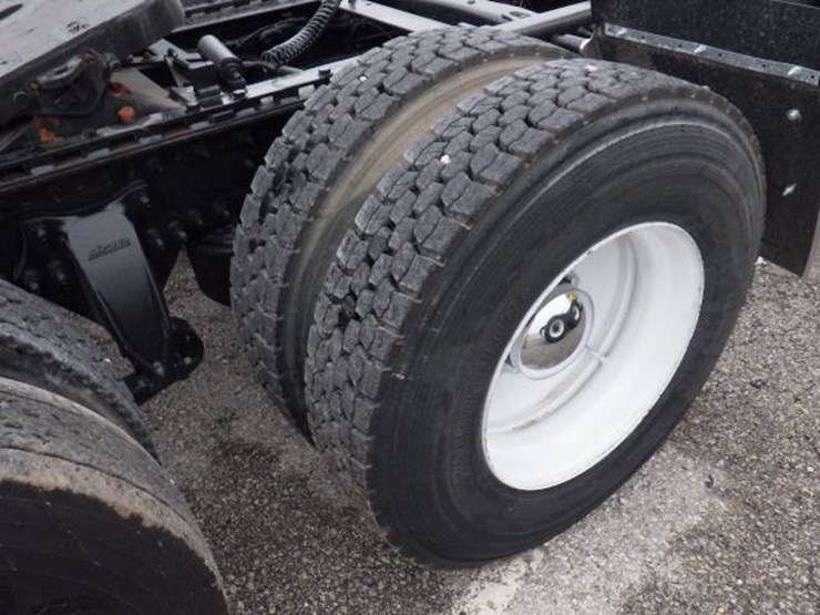 freightliner-cascadia-125-image-5