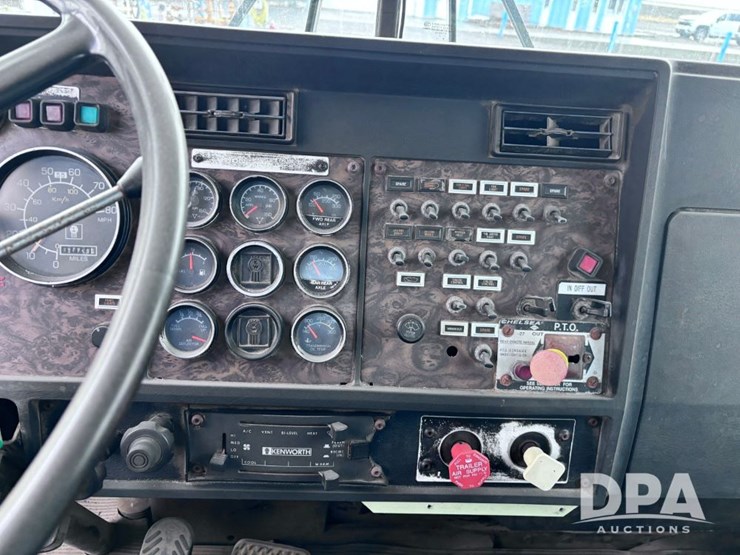 kenworth-t600a-image-73