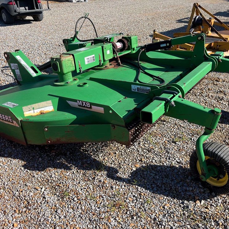 JOHN DEERE MX8