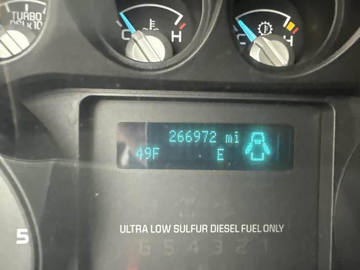 ford-f550-xlt-image-37