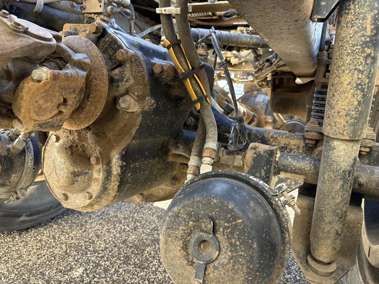 #1994-•-1999-volvo-day-cab-truck-tractor-image-62