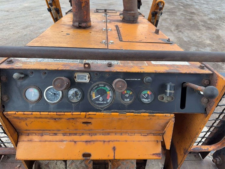 1990-case-850b-image-36