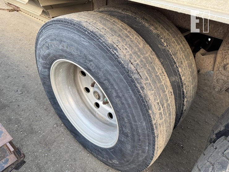 2002-stoughton-dolly-image-27