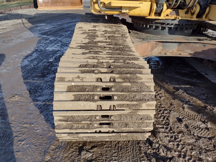 caterpillar-320fl-image-30