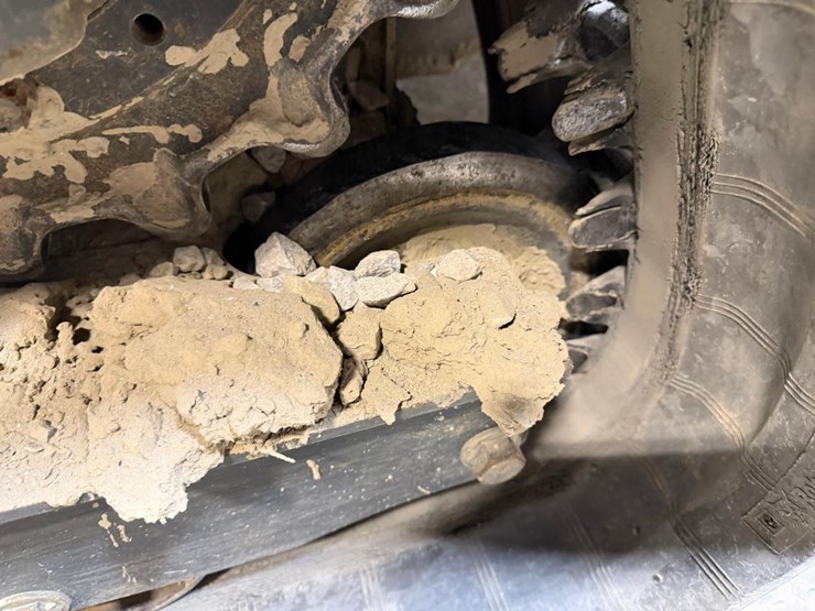 2023-bobcat-t770-image-15