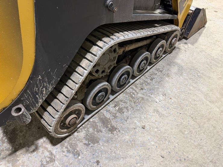 2019-asv-rt40-skid-steer-loader-image-16