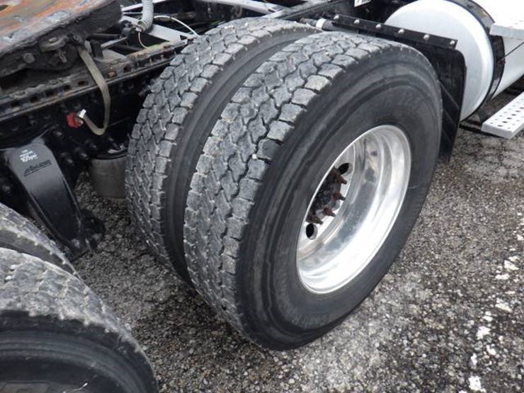 freightliner-cascadia-125-image-5