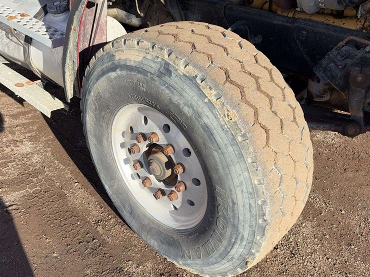 1995-ford-ltl9000-image-18