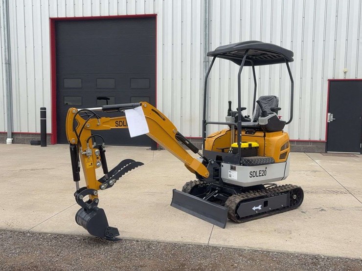 sdlanch-sdle20-mini-excavator-image-1