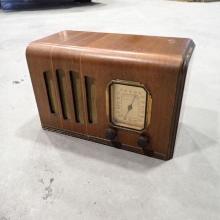 Vintage Philco Radio