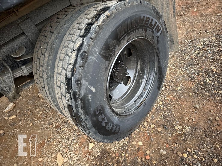 international-4700-image-24