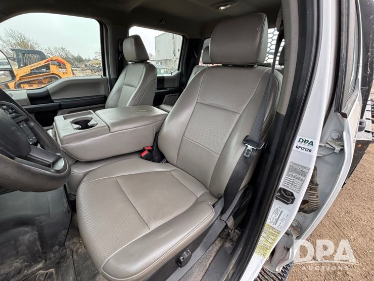 ford-f550-xl-image-71