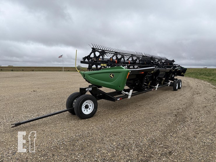 2013-john-deere-435d-image-2