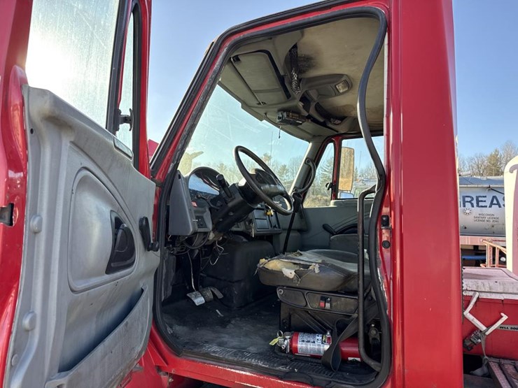 2005-international-durastar-4300-image-67