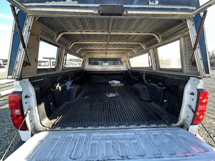 2015-chevrolet-silverado-2500hd-image-80