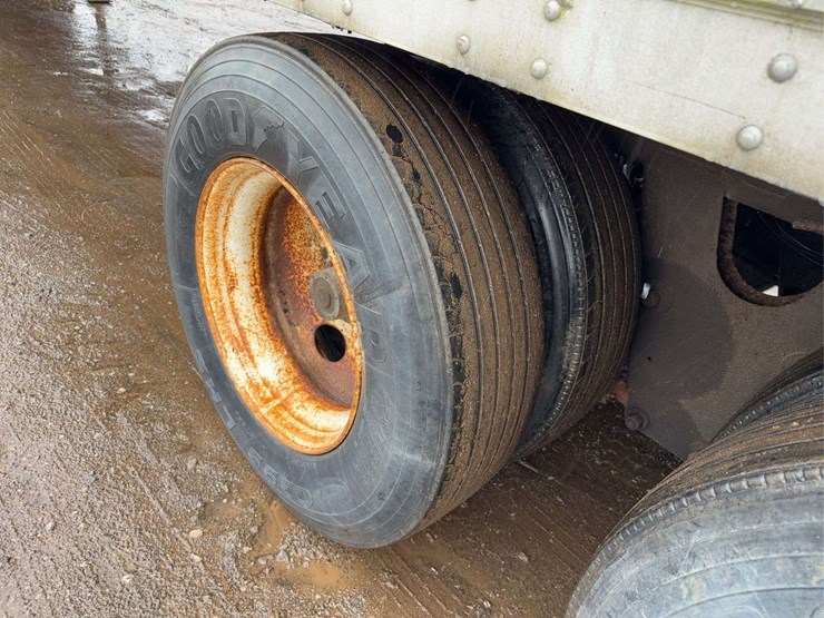 2005-strick-trailer-image-8