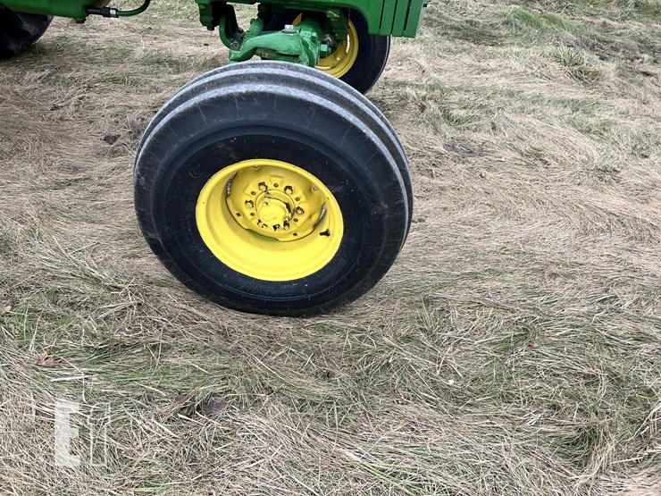 john-deere-3020-image-5