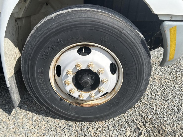 international-4000-image-114