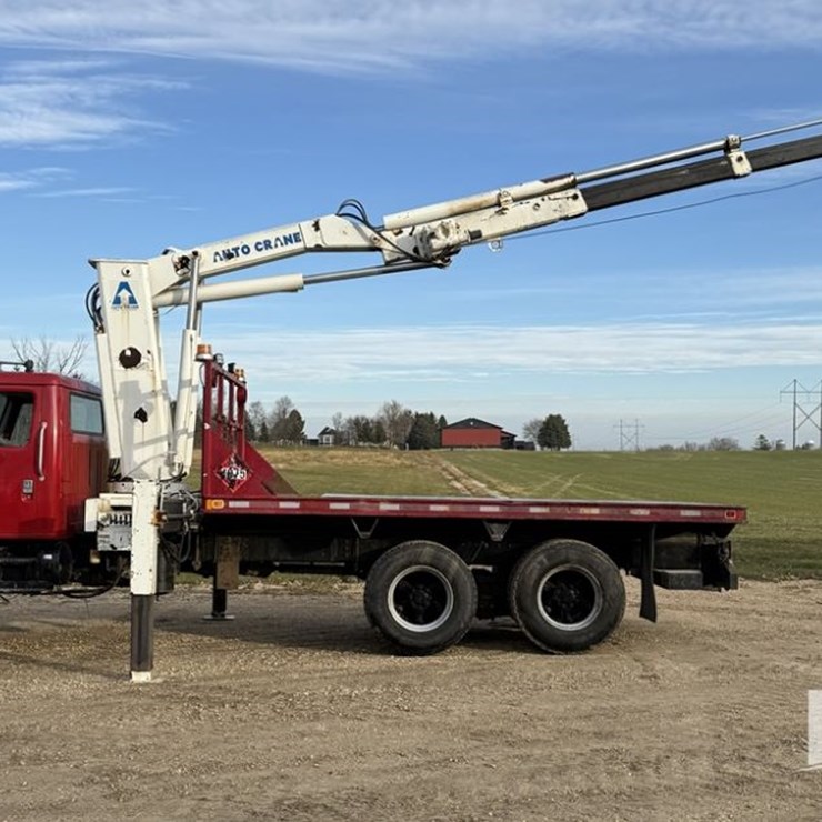 1999 INTERNATIONAL 4900