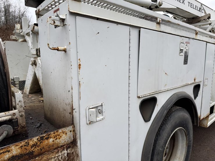 2001-international-4900-image-40