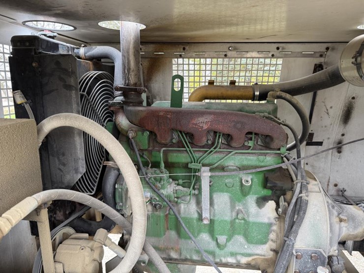 john-deere-12-image-49