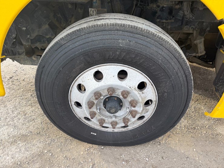 2019-kenworth-t880-image-8