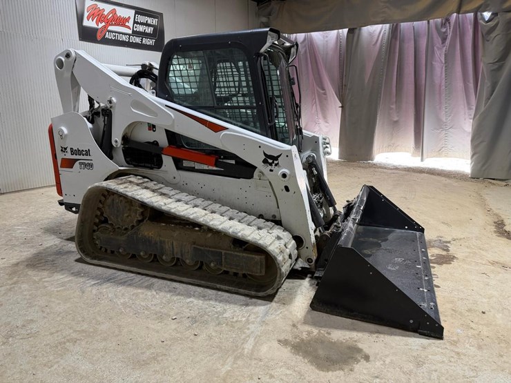 2022-bobcat-t740-image-6