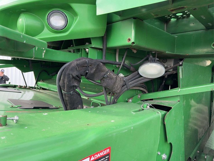 2013-john-deere-s670-image-85