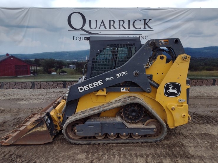 deere-317g-image-1