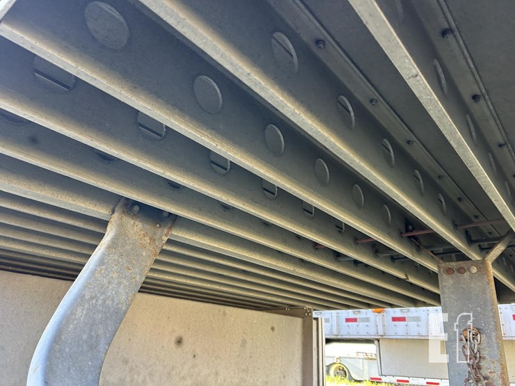 2019-wilson-livestock-trailer-image-27