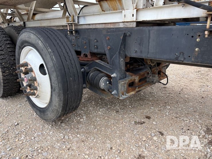 freightliner-fld112-image-65