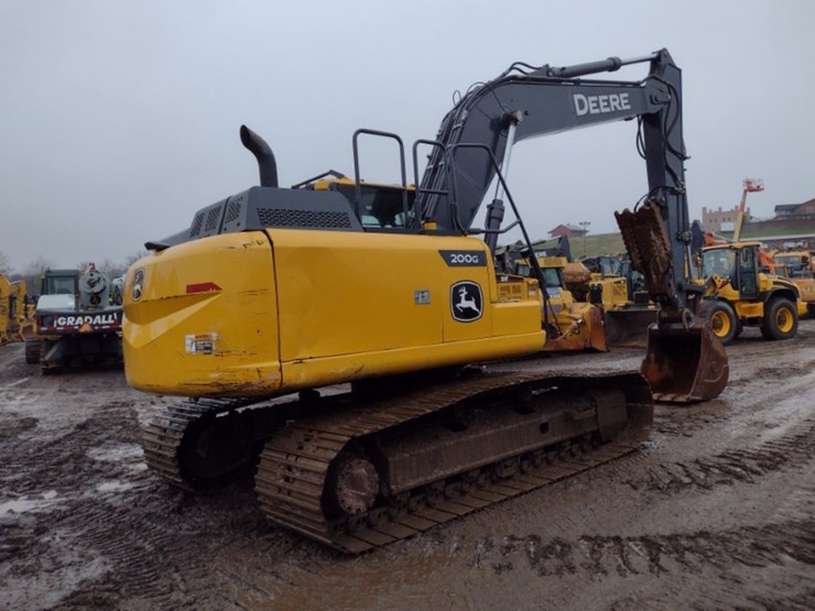 deere-200-lc-image-47