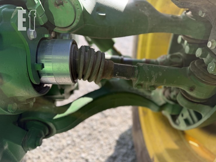 john-deere-8245r-image-29