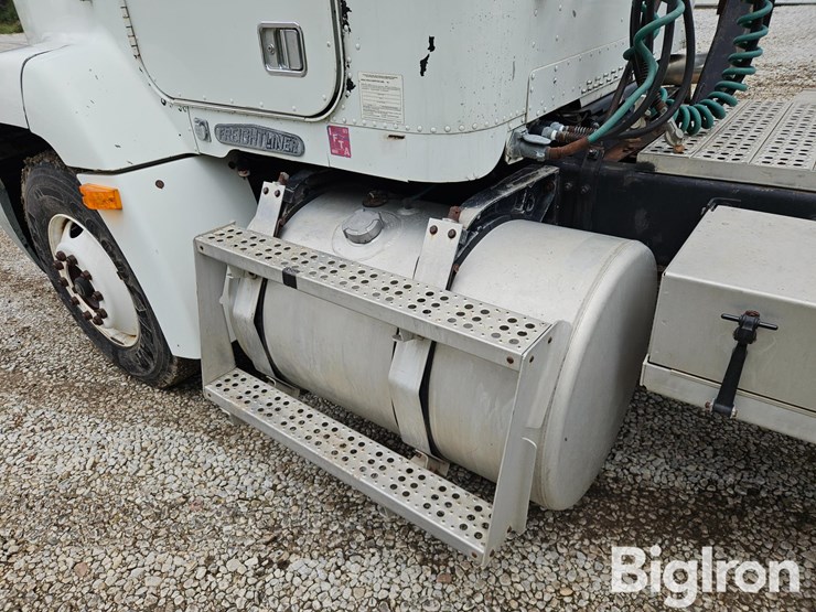 freightliner-fld112-image-17