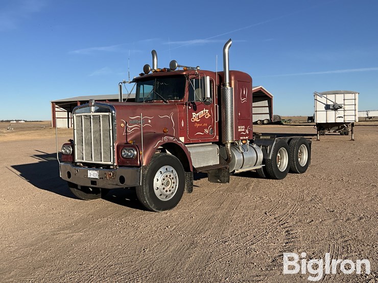 1977-kenworth-w900a-image-1
