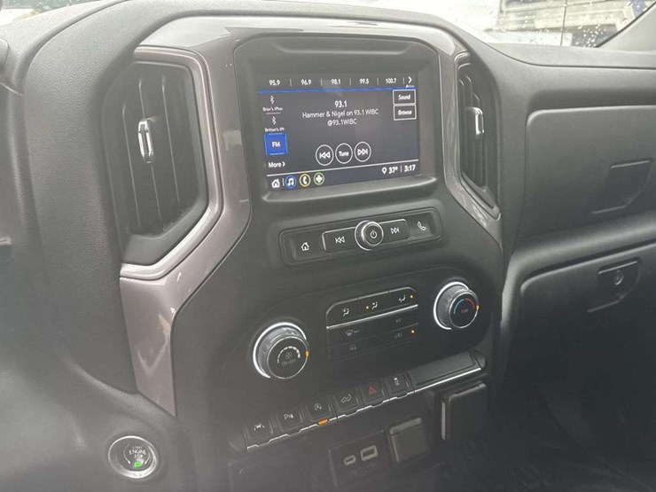 2024-chevrolet-1500-image-22