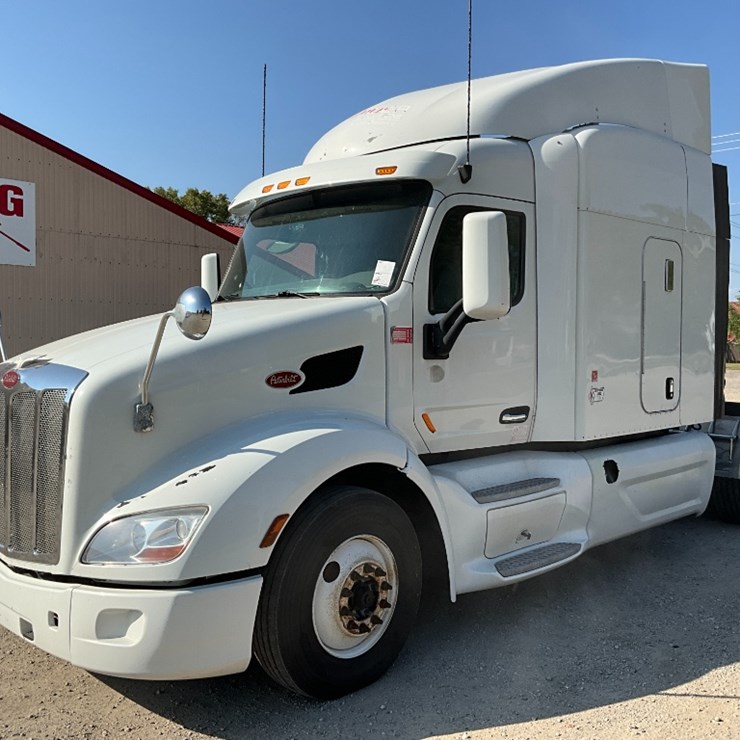 2014 PETERBILT 579