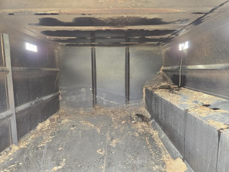 2015-ford-f650-image-17