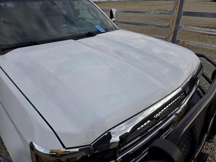 2015-chevrolet-silverado-2500hd-image-11