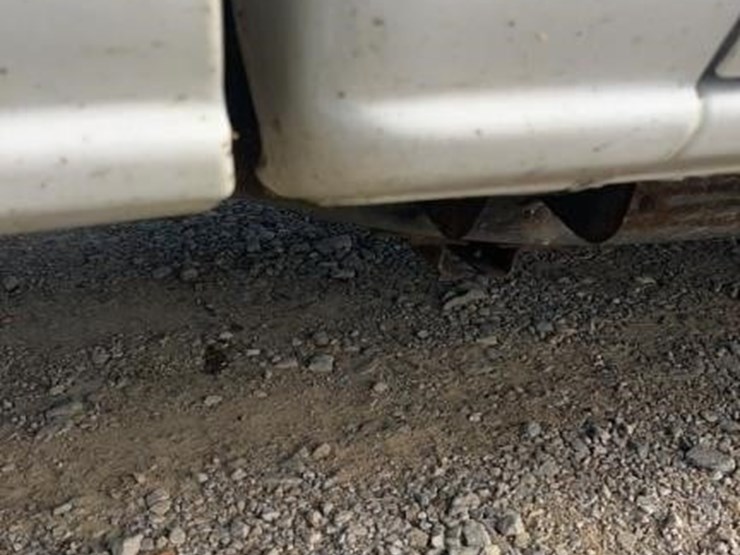 2003-chevrolet-silverado-2500-image-10